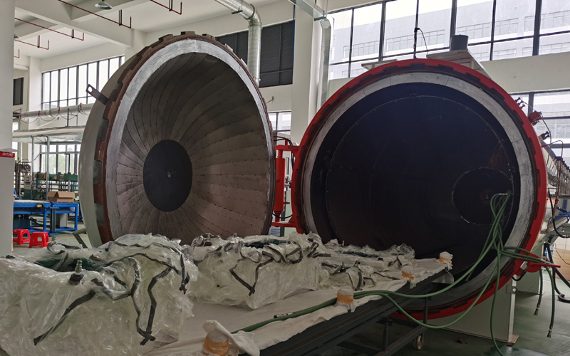 Industrial autoclave for carbon fiber composite curing